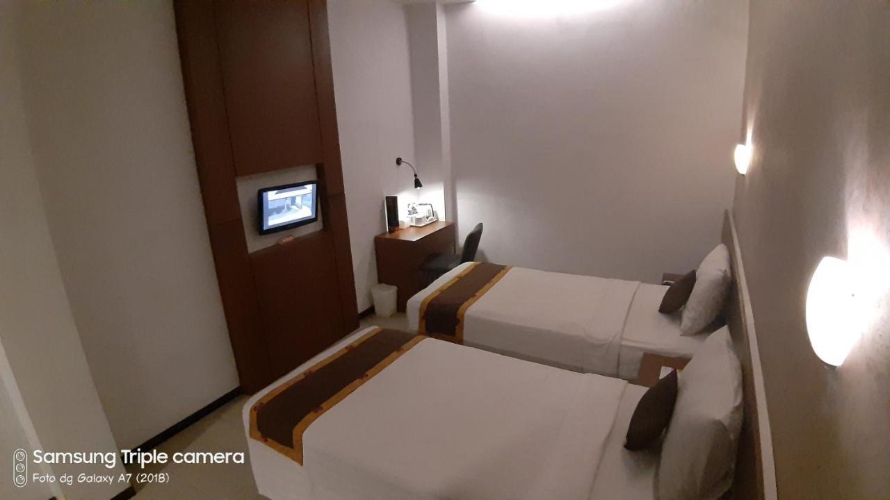 Xtra Hotel Bengkulu Exterior photo