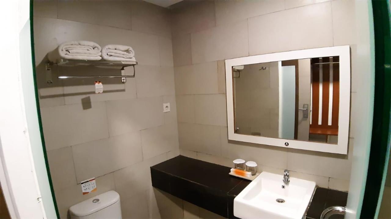Xtra Hotel Bengkulu Exterior photo