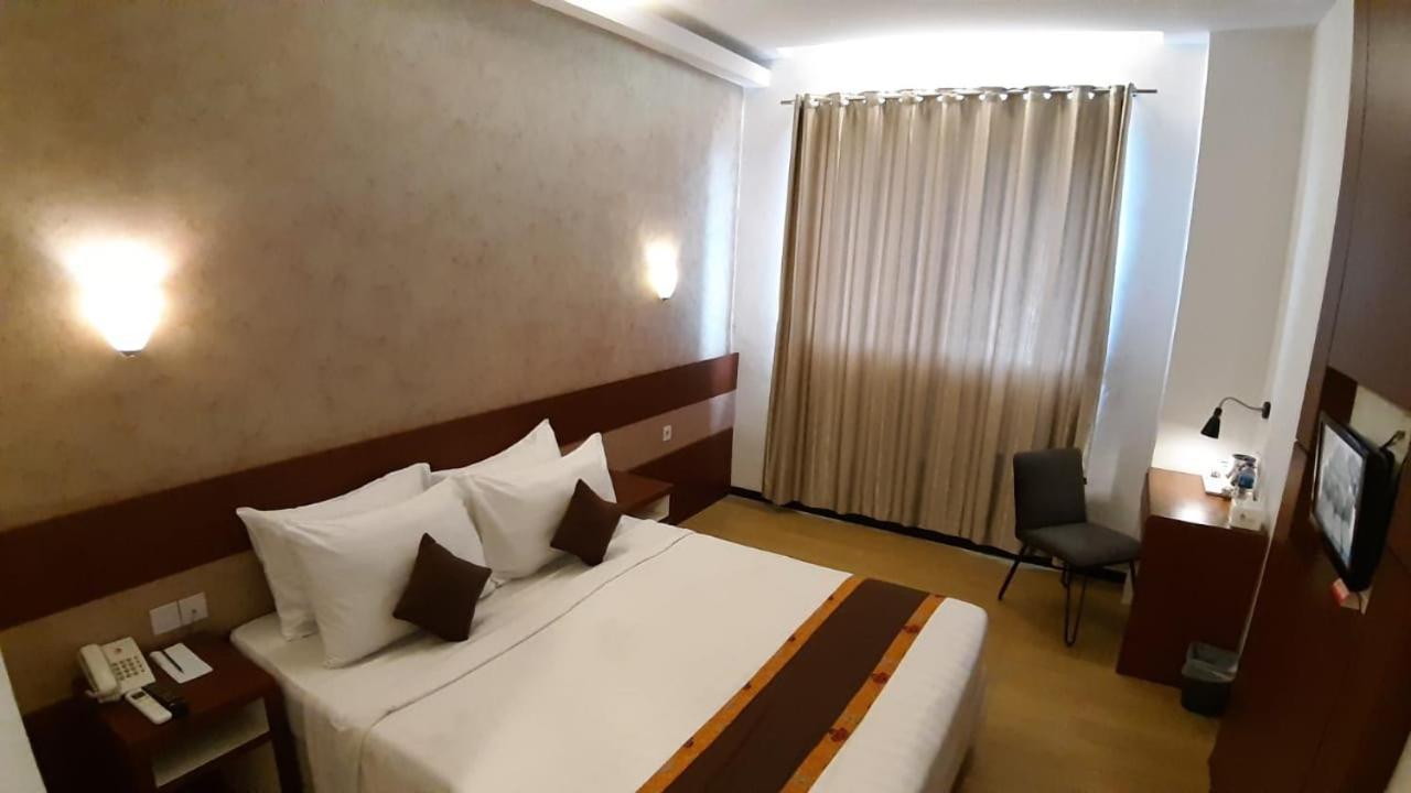 Xtra Hotel Bengkulu Exterior photo