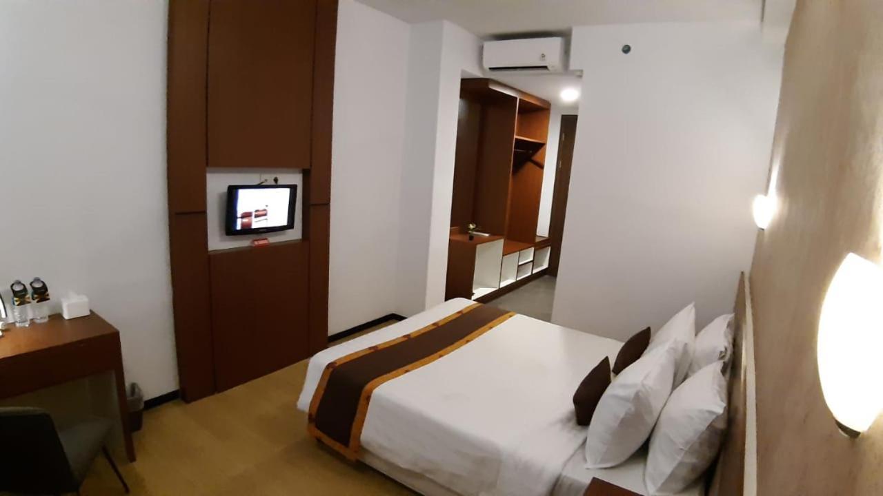 Xtra Hotel Bengkulu Exterior photo