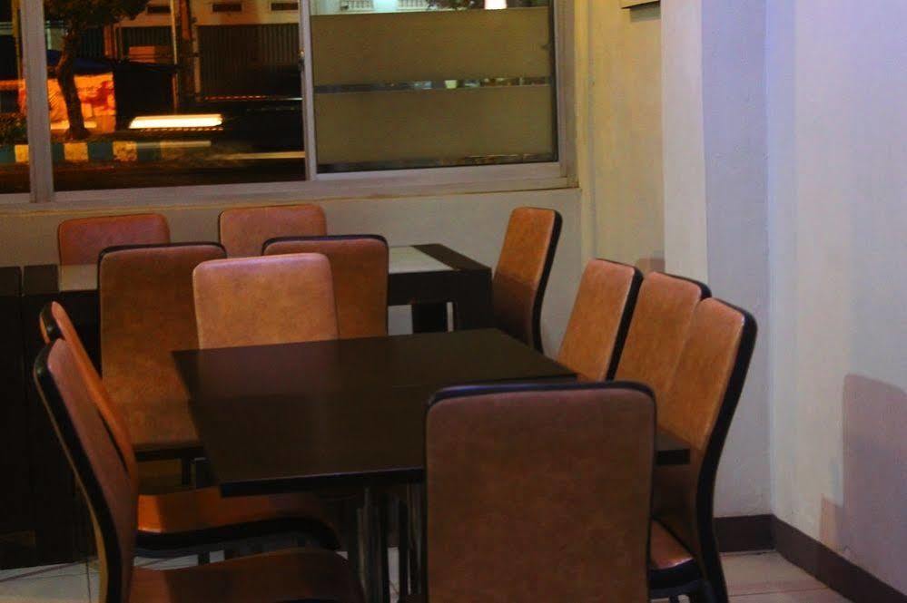 Xtra Hotel Bengkulu Exterior photo
